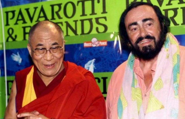 Il Dalai Lama e Luciano Pavarotti